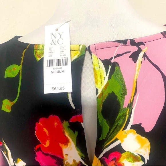 New York & Company Stretch Women Mini Floral Dress Size Medium with Pockets NWT - Picture 6 of 7
